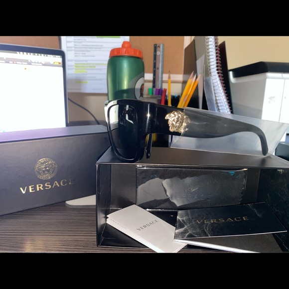 Versace sunglasses - Picture 5 of 7